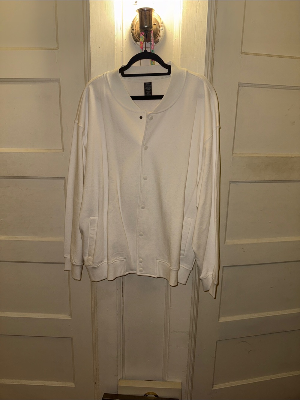 Men's White Snap-Front Jacket - Classic Casual Layer
